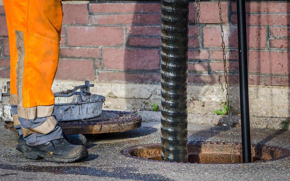 tuyau déboucheur de canalisation Paris 17